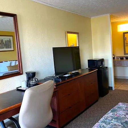 Lake Logan Inn-3